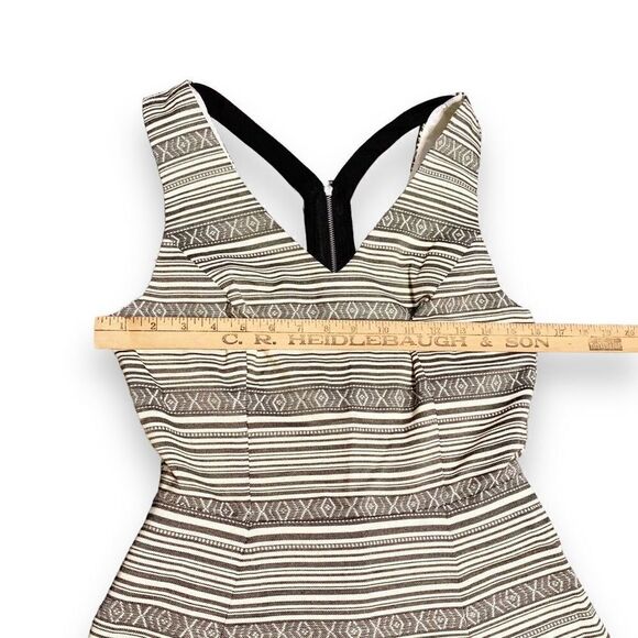 Red Saks Fifth Ave Sleeveless Tribal Print Fit & Flare Dress Back Cut Outs S/P - Picture 10 of 12